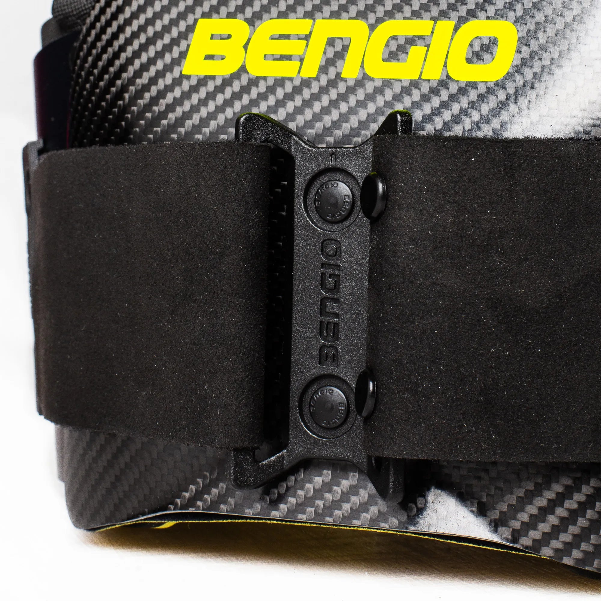 PROTECTOR BENGIO AB7 CARBONO